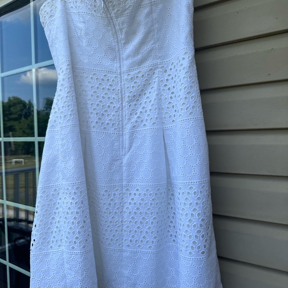 New York & Company White Eyelet Cotton Lace DRESS. Size 16. No Straps. - Picture 9 of 12